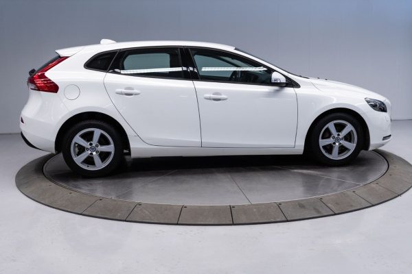 Volvo V40 - Image 3