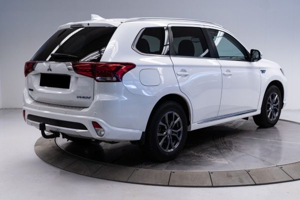Mitsubishi Outlander - Image 3