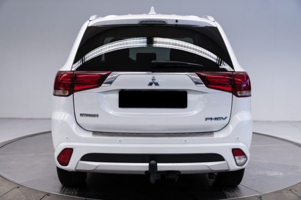 Mitsubishi Outlander - Image 4