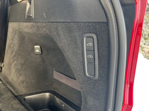 Volvo XC90 - Image 8