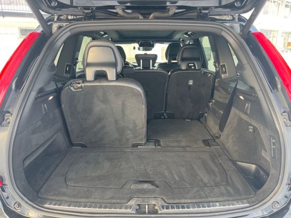 Volvo XC90 - Image 10