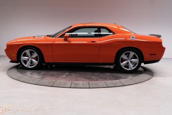 Dodge Challenger SRT8 - Image 4