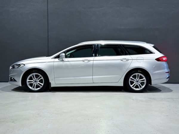 Ford Mondeo - Image 8