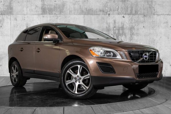 Volvo XC60 - Image 8