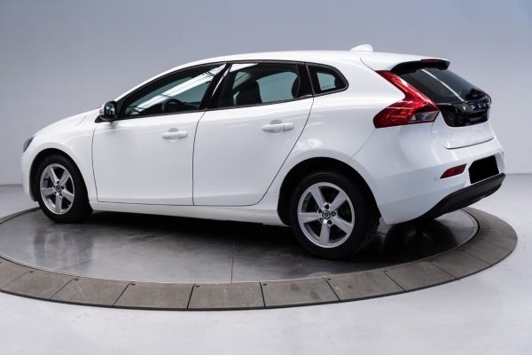 Volvo V40 - Image 15