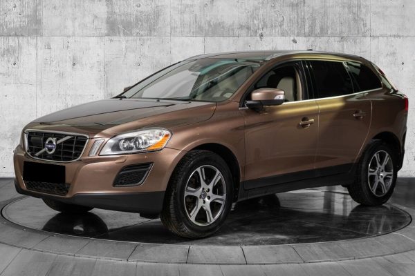 Volvo XC60 - Image 12