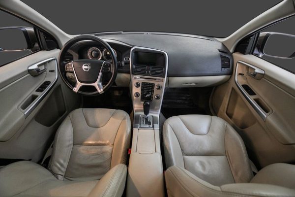 Volvo XC60 - Image 15