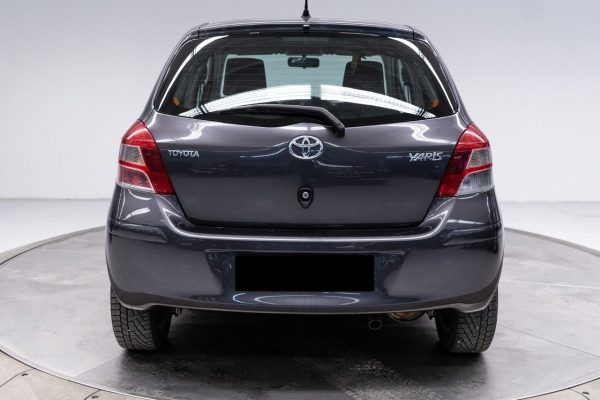 Toyota Yaris - Image 14