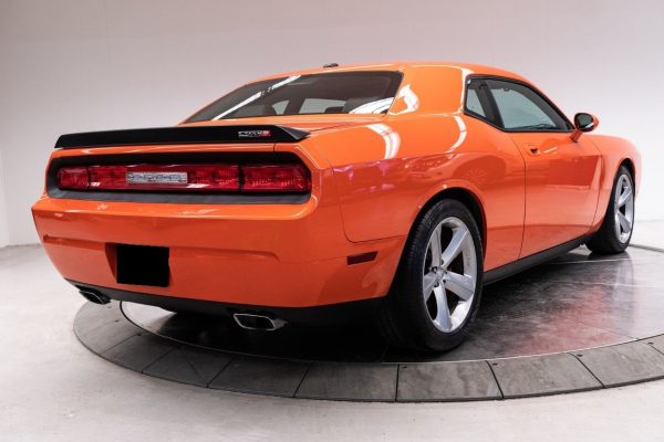 Dodge Challenger SRT8 - Image 18