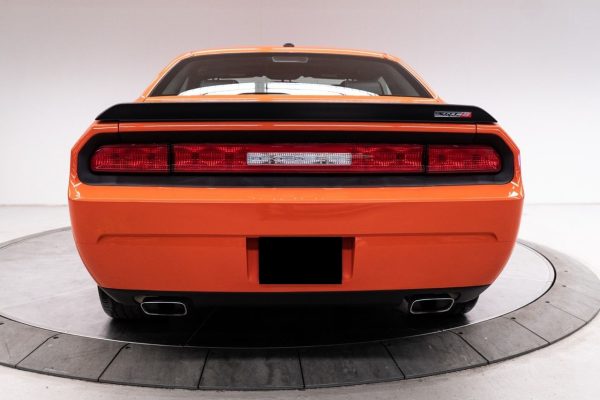 Dodge Challenger SRT8 - Image 19