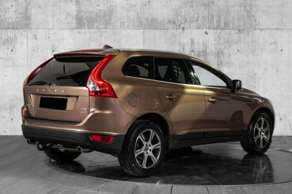 Volvo XC60 - Image 19