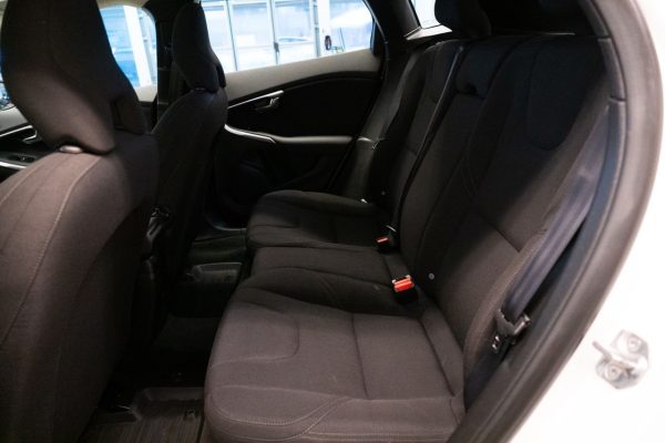 Volvo V40 - Image 23