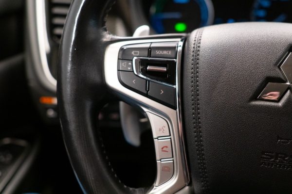 Mitsubishi Outlander - Image 22