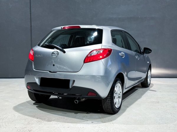 Mazda 2 - Image 23