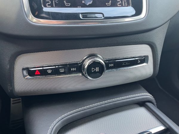 Volvo XC90 - Image 24