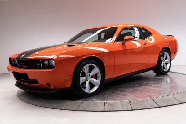 Dodge Challenger SRT8 - Image 23