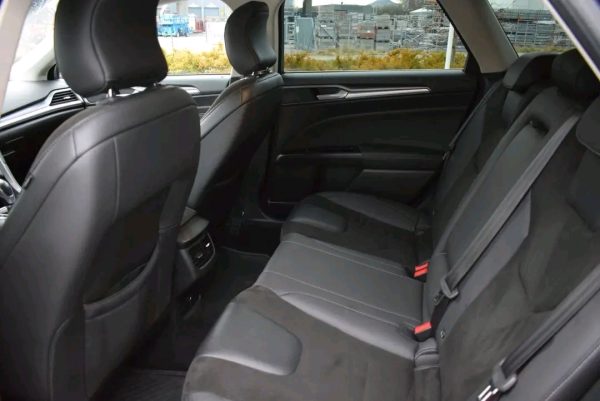 Ford Mondeo 2.0 - Image 12