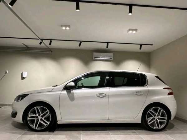 Peugeot 308 - Image 3