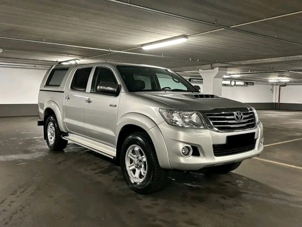 Toyota HiLux - Image 2