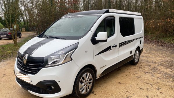 RENAULT TRAFIC - Image 21