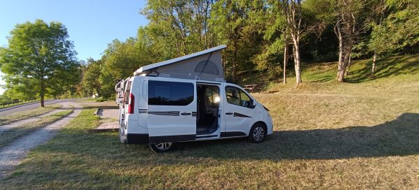 RENAULT TRAFIC - Image 27